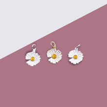 Load image into Gallery viewer, Daisy Flower Charm
